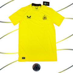Genuine NEWCASTLE UNITED Goalkeeper Shirt (2022-2023) - CASTORE (S) - Product Image from Football Kit Market