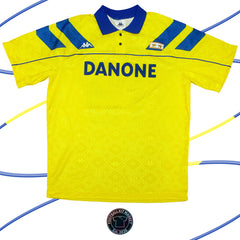 Genuine JUVENTUS Away Shirt (1992-1993) - KAPPA (M) - Product Image from Football Kit Market